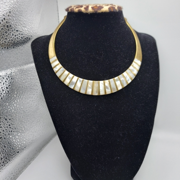 Vintage Brass Choker w/Mother of Pearl  & Brass Cuff w/MOP,  GC. - Picture 2 of 12